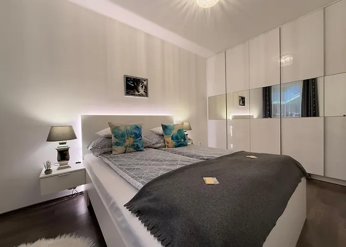 Krisztina Apartman Duna Garden